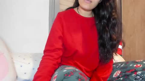 Snapshot of iris_and_ian chatting on December 28, 5:25 pm iris_and_ian online show from December 28, 5:25 pm