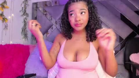 Snapshot of iris_hott1 chatting on December 29, 3:11 am iris online show from December 29, 3:11 am