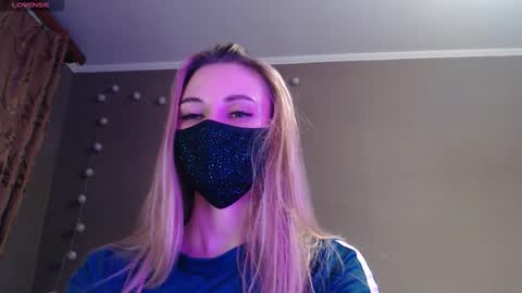 Lily online show from October 31, 8:20 pm