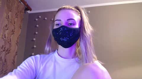 Snapshot of iris_lave chatting on September 15, 4:19 pm Lily online show from September 15, 4:19 pm