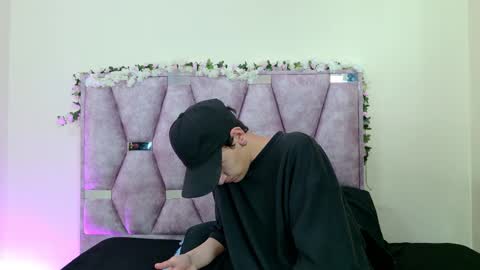 Iris online show from February 22, 5:26 pm