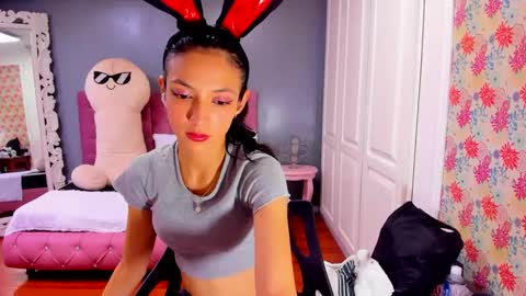 Snapshot of iris_stone_ chatting on February 13, 6:26 pm Iris online show from February 13, 6:26 pm