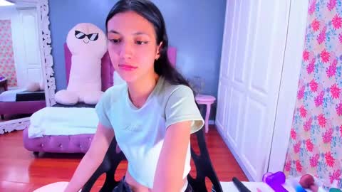 Snapshot of iris_stone_ chatting on January 25, 5:19 pm Iris online show from January 25, 5:19 pm