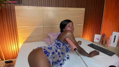 Snapshot of iris_violeta chatting on March 9, 3:01 am Iris online show from March 9, 3:01 am