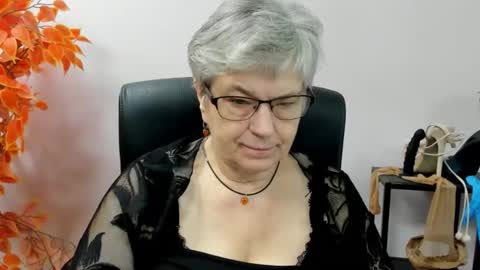 I R I S online show from September 25, 7:26 am