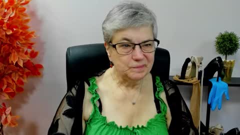 I R I S online show from November 7, 7:33 am