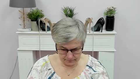 I R I S online show from January 13, 7:05 am