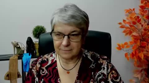 Snapshot of iris_xdesire chatting on January 20, 1:42 pm I R I S online show from January 20, 1:42 pm