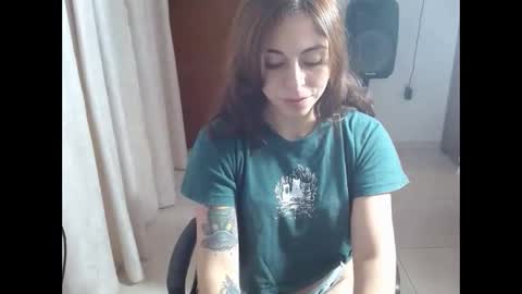 irisarellano_ online show from April 7, 1:35 pm