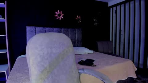 Iris Fyre  online show from April 23, 12:24 pm