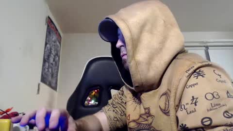 Irishdude2483 online show from January 9, 3:36 am