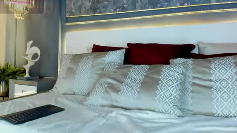    online show from March 25, 8:32 am