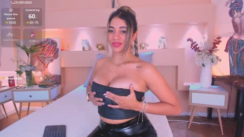 Snapshot of iriss_1 chatting on December 7, 1:24 pm Iriss online show from December 7, 1:24 pm