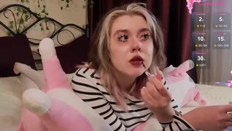 I am Cutie Iris3 online show from October 1, 12:04 pm