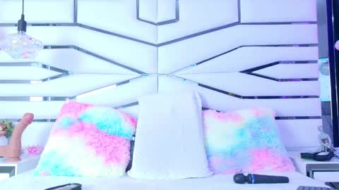 Iris online show from March 3, 11:22 am