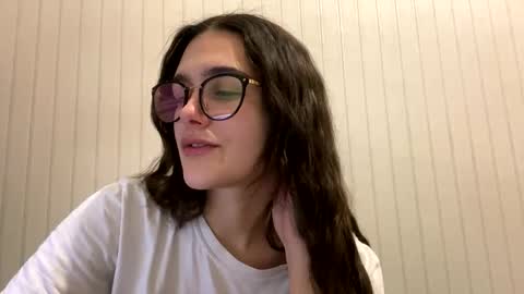 Snapshot of irisss31 chatting on February 13, 8:24 pm irisss31 online show from February 13, 8:24 pm