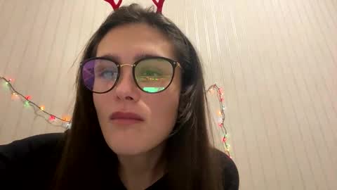 Snapshot of irisss31 chatting on December 25, 5:47 pm irisss31 online show from December 25, 5:47 pm