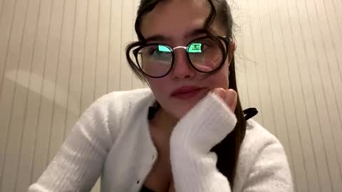 Snapshot of irisss31 chatting on February 28, 6:52 pm irisss31 online show from February 28, 6:52 pm