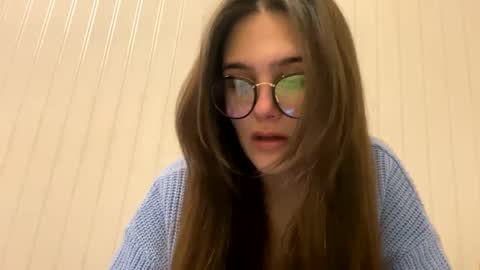 Snapshot of irisss31 chatting on March 7, 6:33 pm irisss31 online show from March 7, 6:33 pm