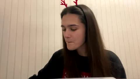 Snapshot of irisss31 chatting on December 23, 5:32 pm irisss31 online show from December 23, 5:32 pm
