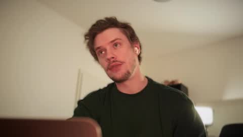 Sam online show from October 25, 9:15 pm