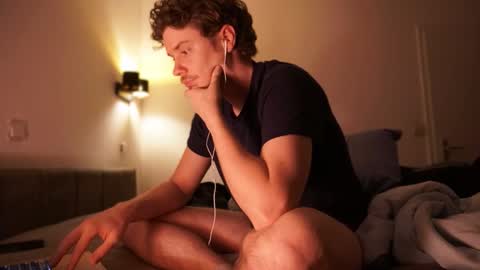 Sam online show from November 11, 12:13 am