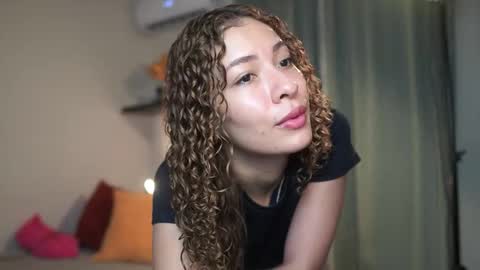 Snapshot of isa_____ chatting on September 12, 2:24 am isa_____ online show from September 12, 2:24 am