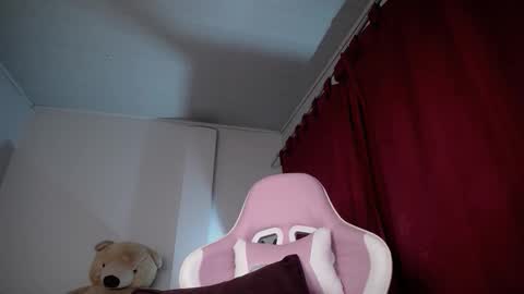 Isabella  online show from October 8, 9:37 am