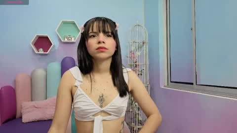 Isaa Skinny  online show from May 4, 3:13 am