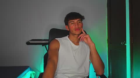 Snapshot of isaac__efx chatting on December 12, 7:59 pm isaac online show from December 12, 7:59 pm