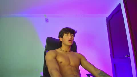 Snapshot of isaac__efx chatting on September 17, 10:35 pm isaac online show from September 17, 10:35 pm