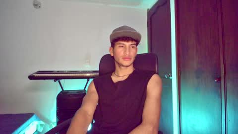 Snapshot of isaac__efx chatting on December 13, 7:36 am isaac online show from December 13, 7:36 am