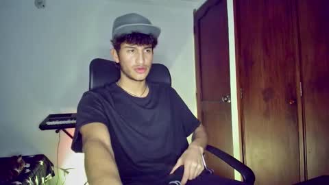 Snapshot of isaac__efx chatting on January 23, 6:39 am isaac online show from January 23, 6:39 am
