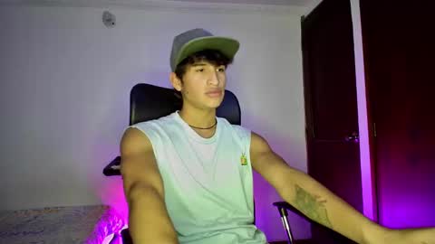 Snapshot of isaac__efx chatting on February 17, 11:43 pm isaac online show from February 17, 11:43 pm