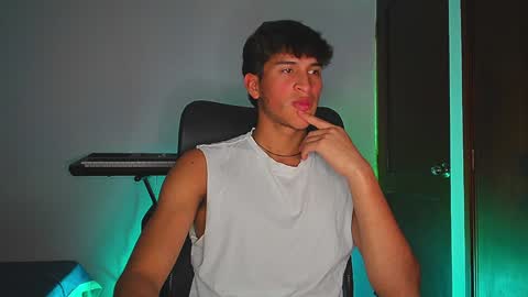 Snapshot of isaac__efx chatting on December 12, 1:43 am isaac online show from December 12, 1:43 am