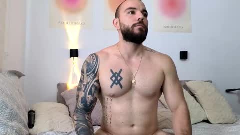 Snapshot of isaac_carter chatting on September 12, 1:35 pm Isaac carter online show from September 12, 1:35 pm