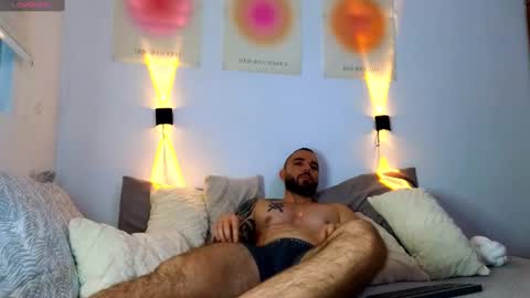 Snapshot of isaac_carter chatting on March 6, 12:21 am Isaac carter online show from March 6, 12:21 am