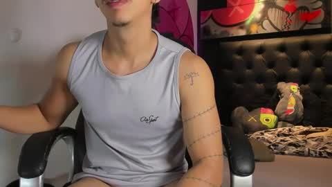 isaac_cryston online show from November 12, 10:01 pm