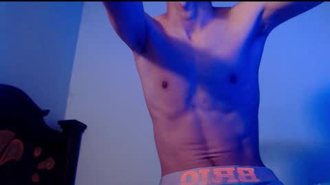 Snapshot of isaaclatino chatting on March 11, 6:52 am isaac online show from March 11, 6:52 am