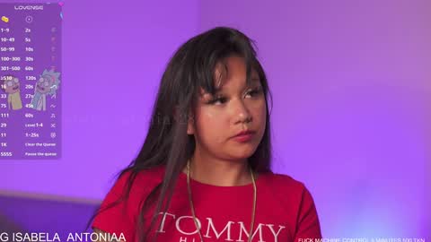 Snapshot of isabela_antonia_ chatting on January 28, 10:34 am online show from January 28, 10:34 am