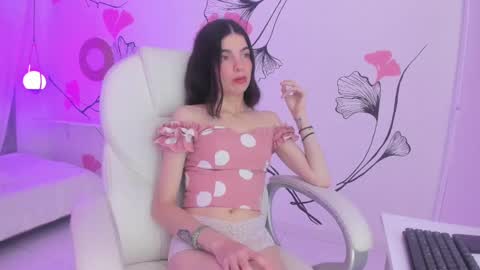 Snapshot of isabela_fiorelli chatting on February 3, 11:53 am isabela_fiorelli online show from February 3, 11:53 am