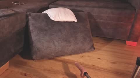 Isabela online show from March 28, 11:55 am