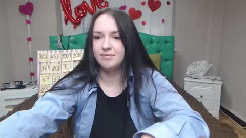 IsabelBlackberry online show from March 12, 7:01 am