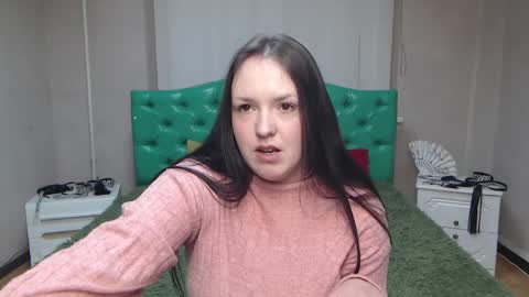 IsabelBlackberry online show from December 6, 10:11 am
