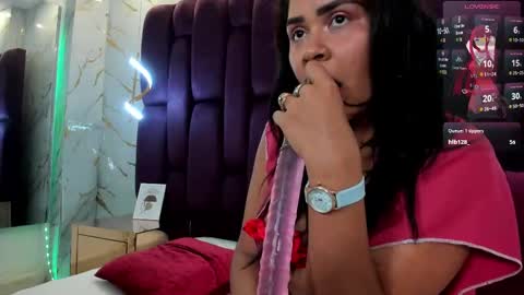 Snapshot of isabeldravven chatting on September 9, 10:32 pm isabeldravven online show from September 9, 10:32 pm