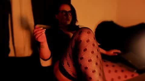 isabella online show from April 14, 2:26 am