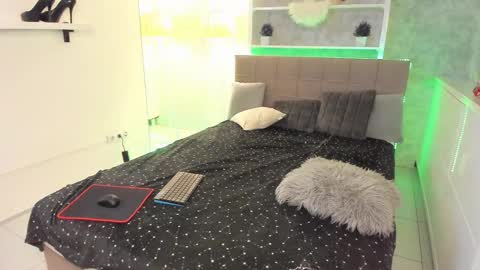 IsabelKiss online show from October 23, 6:26 am