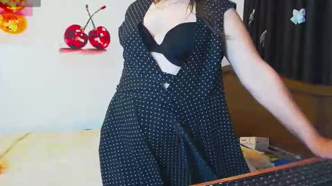 Snapshot of isabella666333 chatting on September 11, 6:20 pm Ella online show from September 11, 6:20 pm
