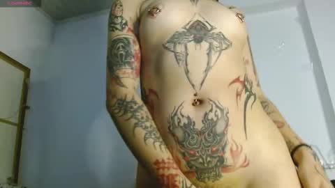 Snapshot of isabella__dark chatting on September 21, 12:14 am online show from September 21, 12:14 am