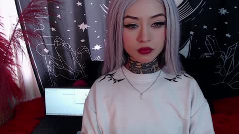 Snapshot of isabella__dark chatting on February 6, 9:06 pm online show from February 6, 9:06 pm